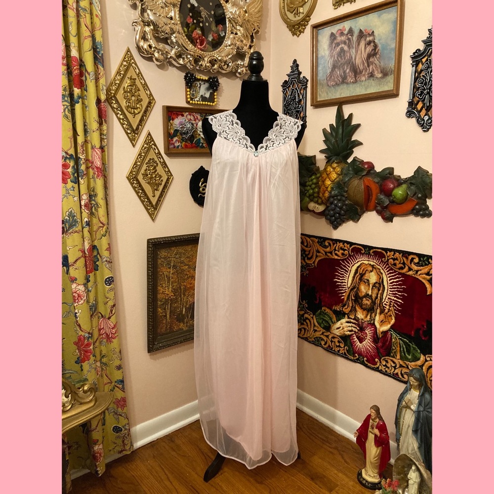 SALE 70’s pink Nylon Nightgown